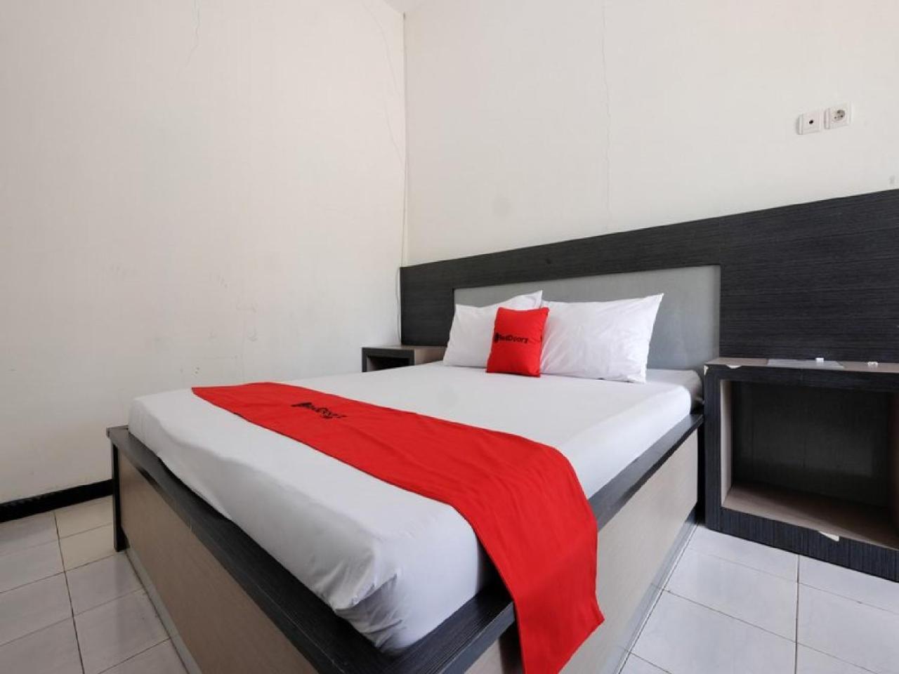 เรดดอร์ซ เนียร์ โมโรมอลล์ ปูร์โวเกอร์โต Hotel ปูร์โวเคอร์โต ภายนอก รูปภาพ